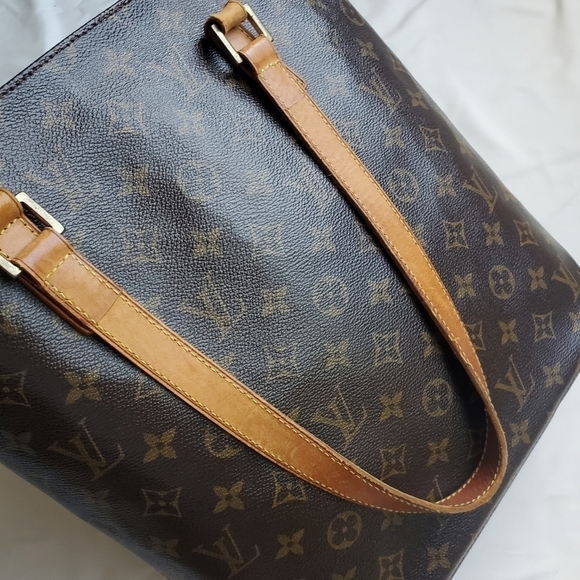 LOUIS VUITTON Monogram Canvas Tote - Picture 11 of 16